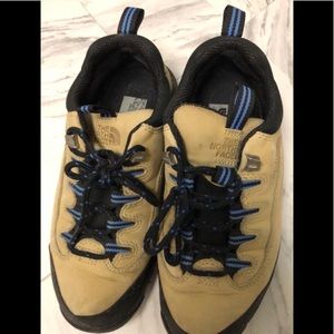 NorthFace W7 Hikers